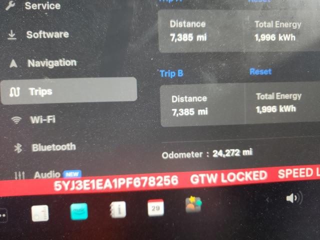 5YJ3E1EA1PF678256 - 2023 TESLA MODEL 3 白色 照片 9