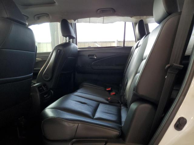 5FNYF5H56JB031514 - 2018 HONDA PILOT EXL WHITE photo 11