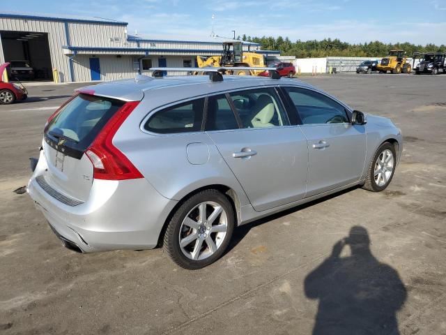 YV140MEM6G1295348 - 2016 VOLVO V60 T5 PLATINUM SILVER photo 3