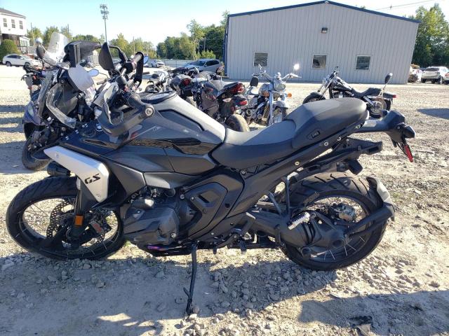 WB10M2307R6J14631 - 2024 BMW R 1300 GS BLACK photo 3