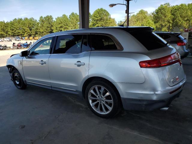 2LMHJ5AT0CBL53637 - 2012 LINCOLN MKT SILVER photo 2