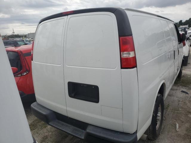 1GCWGAFP6J1344881 - 2018 CHEVROLET EXPRESS G2 WHITE photo 6