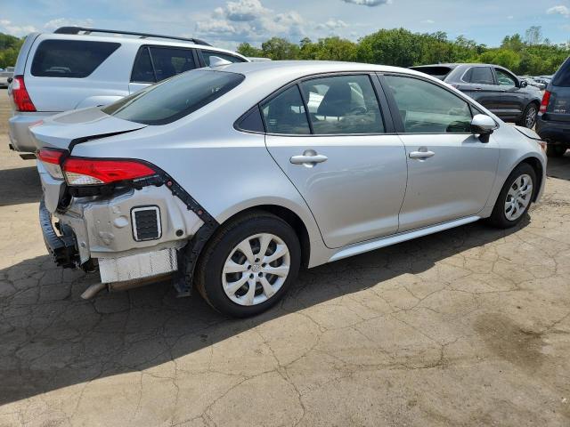 JTDEPMAE0MJ157532 - 2021 TOYOTA COROLLA LE SILVER photo 3