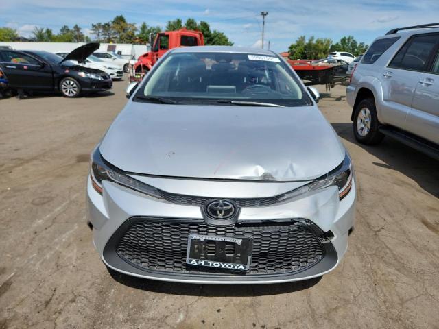 JTDEPMAE0MJ157532 - 2021 TOYOTA COROLLA LE SILVER photo 5