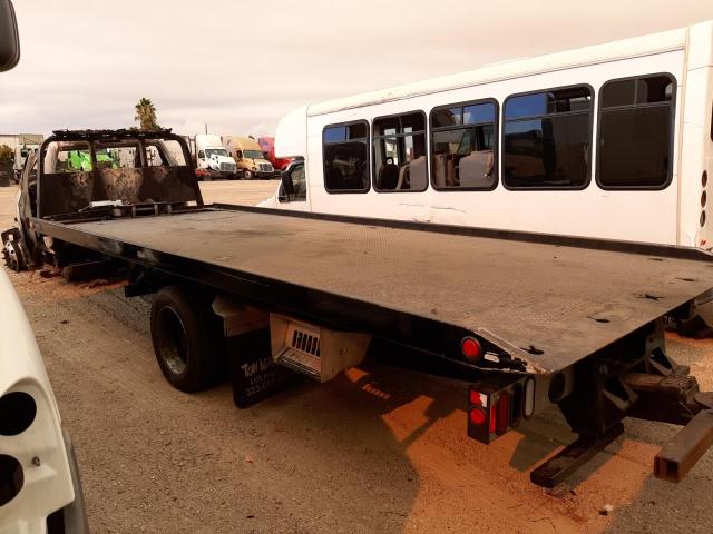 1HTKHPVM1MH263808 - 2021 CHEVROLET SILVERADO WHITE photo 2