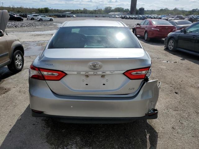 4T1B11HK9JU518258 - 2018 TOYOTA CAMRY L SILVER photo 6