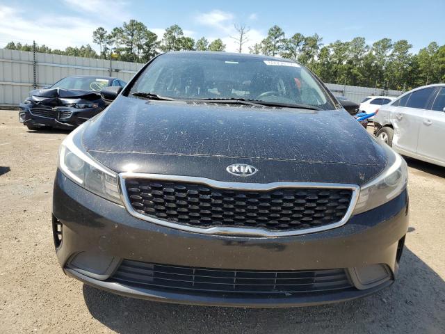 3KPFL4A78HE079313 - 2017 KIA FORTE LX BLACK photo 5