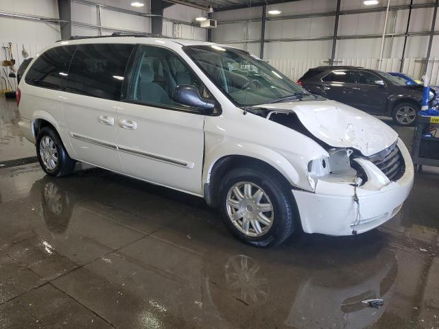 2A4GP54L56R866782 - 2006 CHRYSLER TOWN & COU TOURING WHITE photo 4