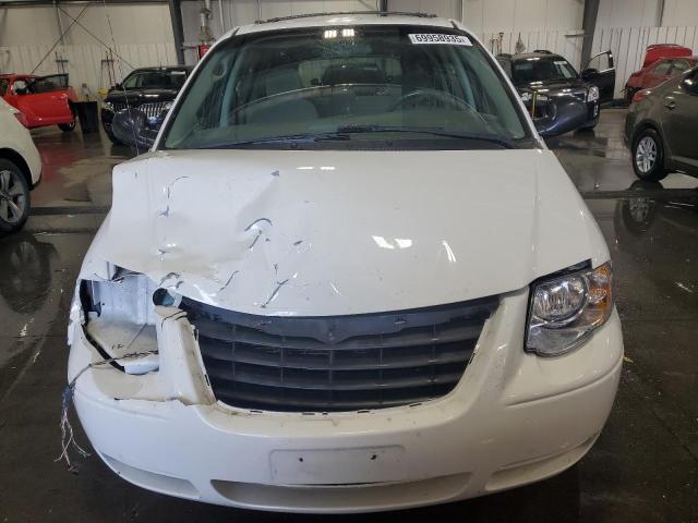 2A4GP54L56R866782 - 2006 CHRYSLER TOWN & COU TOURING WHITE photo 5