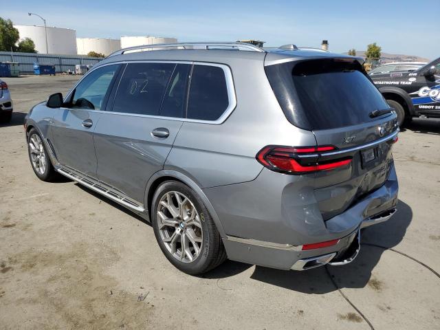 5UX23EM07R9T68609 - 2024 BMW X7 XDRIVE40I GRAY photo 2