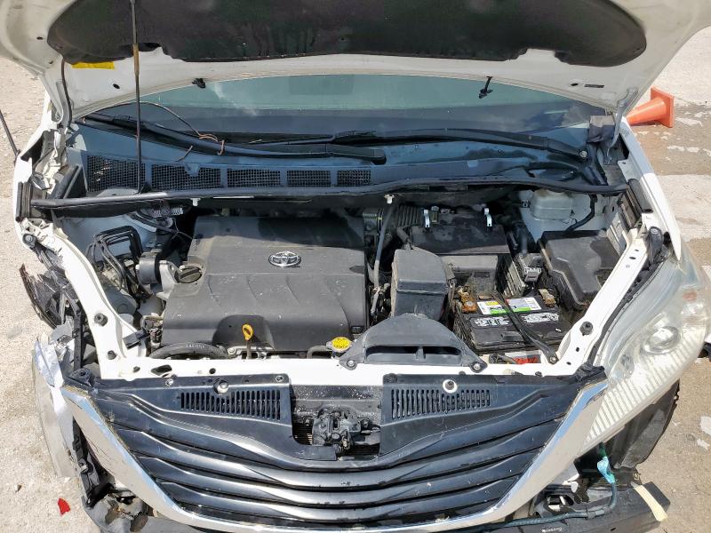 5TDKK3DC4BS133918 - 2011 TOYOTA SIENNA LE WHITE photo 12