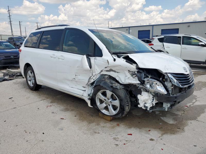 5TDKK3DC4BS133918 - 2011 TOYOTA SIENNA LE WHITE photo 4