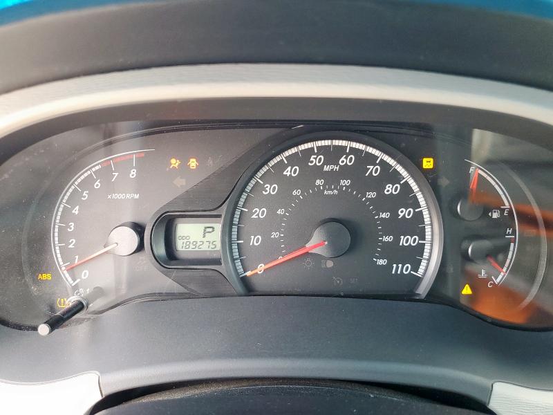 5TDKK3DC4BS133918 - 2011 TOYOTA SIENNA LE WHITE photo 9