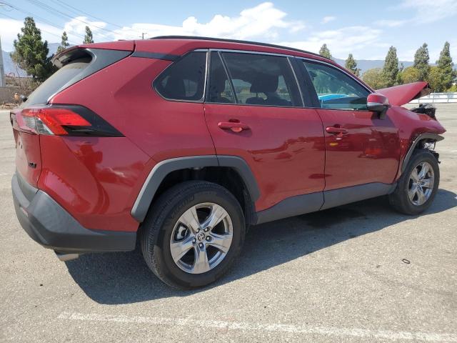 2T3W1RFV0PW240315 - 2023 TOYOTA RAV4 XLE RED photo 3
