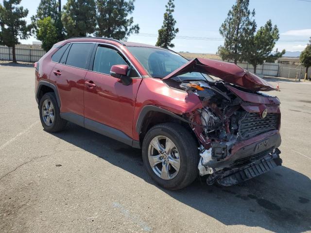 2T3W1RFV0PW240315 - 2023 TOYOTA RAV4 XLE RED photo 4