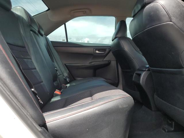 4T1BF1FK5HU361875 - 2017 TOYOTA CAMRY LE WHITE photo 10