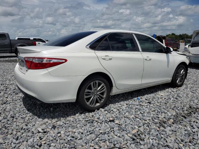 4T1BF1FK5HU361875 - 2017 TOYOTA CAMRY LE WHITE photo 3