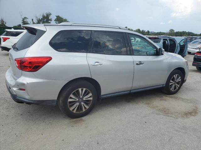 5N1DR2MN8JC610653 - 2018 NISSAN PATHFINDER S 银色 照片 3