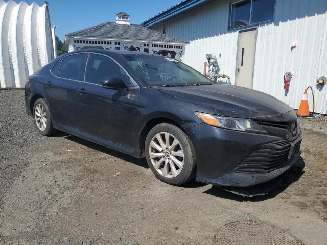 4T1B11HK0JU560043 - 2018 TOYOTA CAMRY L BLACK photo 4