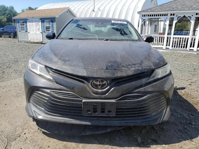 4T1B11HK0JU560043 - 2018 TOYOTA CAMRY L BLACK photo 5