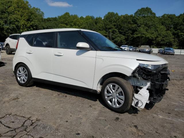 KNDJ23AU2R7229818 - 2024 KIA SOUL LX WHITE photo 4