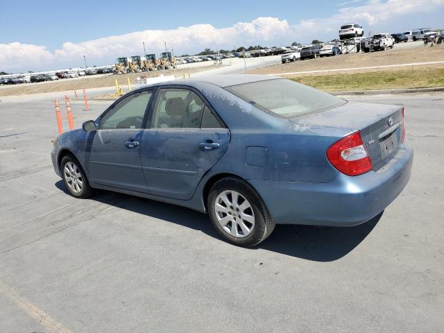 4T1BE32K13U741695 - 2003 TOYOTA CAMRY LE BLUE photo 2