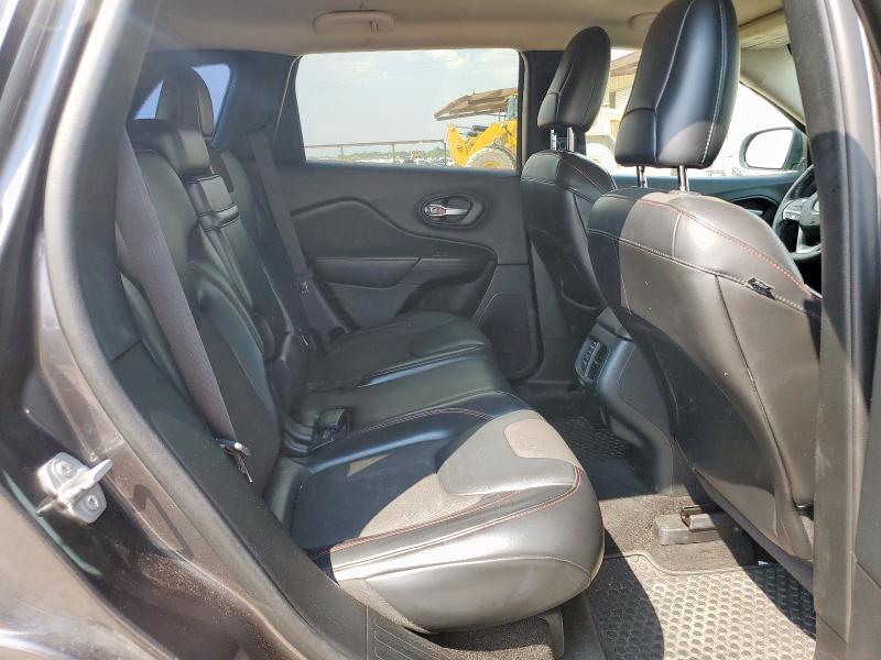 1C4PJMBB4GW124507 - 2016 JEEP CHEROKEE TRAILHAWK CHARCOAL photo 11