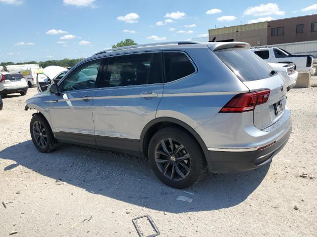3VV3B7AX4NM085569 - 2022 VOLKSWAGEN TIGUAN SE ვერცხლისფერი ფოტო 2
