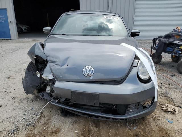 3VWJL7AT8DM692134 - 2013 VOLKSWAGEN BEETLE CHARCOAL photo 5