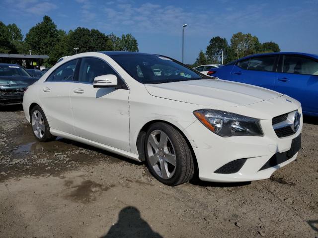 WDDSJ4GB0GN373496 - 2016 MERCEDES-BENZ CLA 250 4MATIC WHITE photo 4