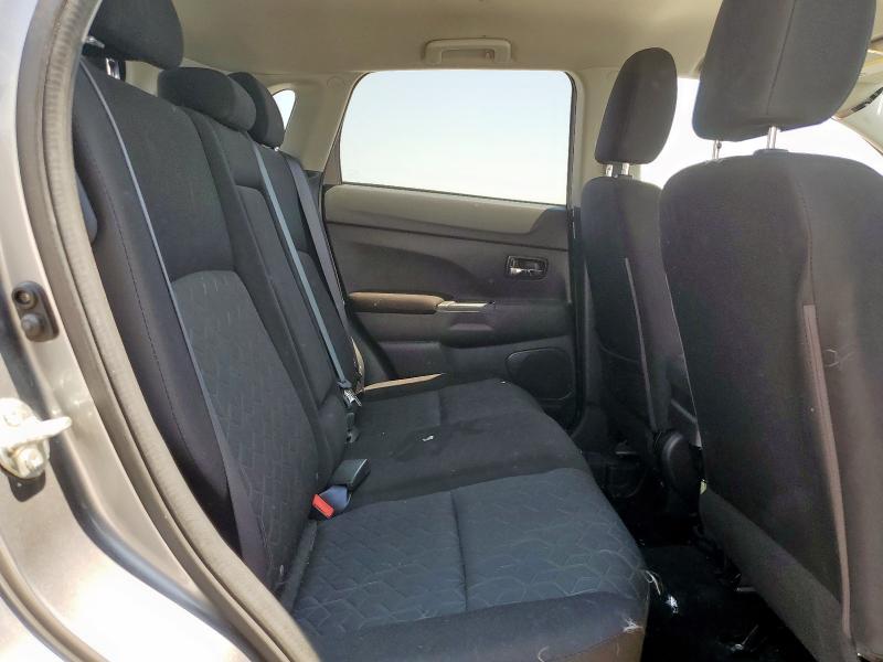 JA4AP3AU5LU015393 - 2020 MITSUBISHI OUTLANDER ES ნაცრისფერი ფოტო 11