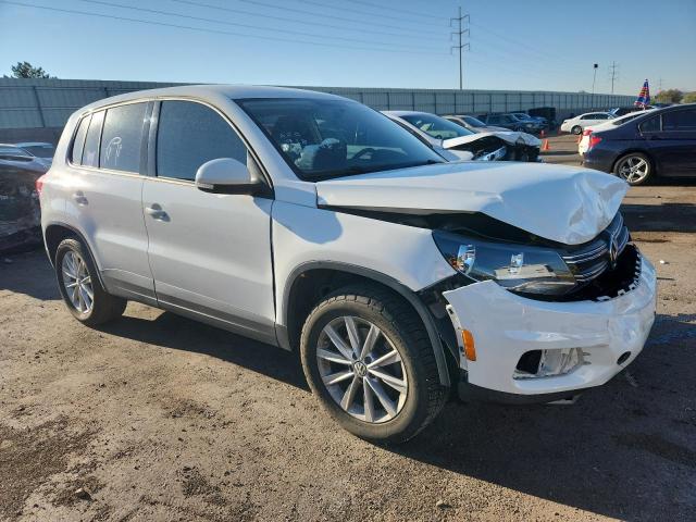 WVGAV7AX3HK043656 - 2017 VOLKSWAGEN TIGUAN S WHITE photo 4