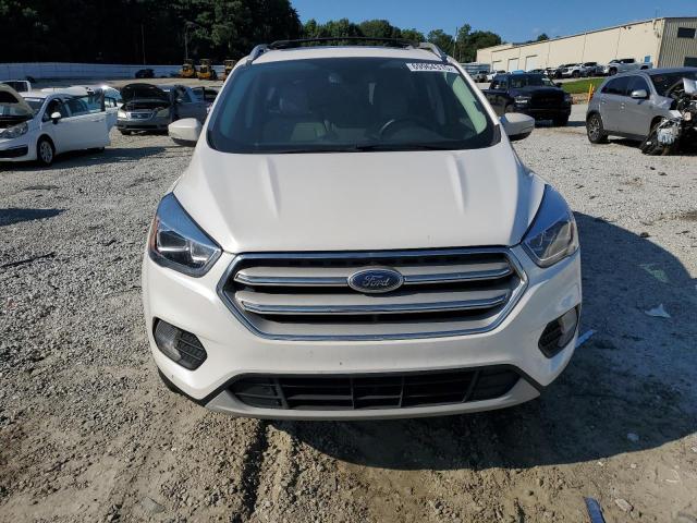 1FMCU9J93JUC66959 - 2018 FORD ESCAPE TITANIUM WHITE photo 5