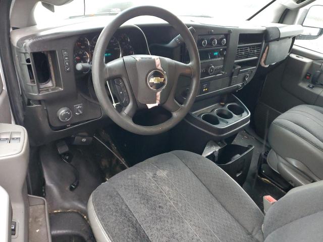 1GCWGAFG2J1907411 - 2018 CHEVROLET EXPRESS G2500 WHITE photo 8