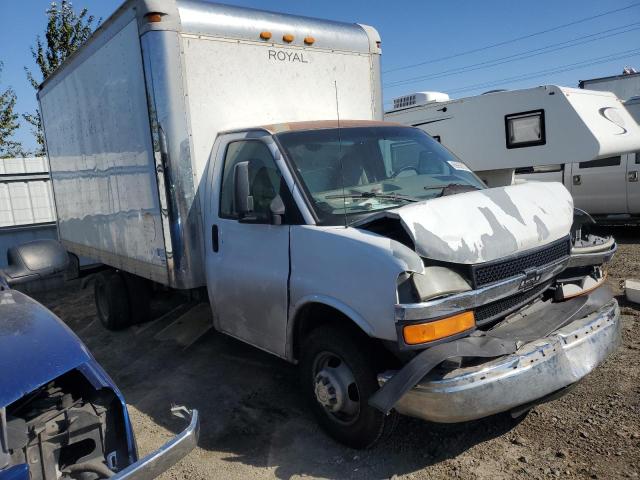 1GBJG31U851241958 - 2005 CHEVROLET EXPRESS G3 白色 照片 4