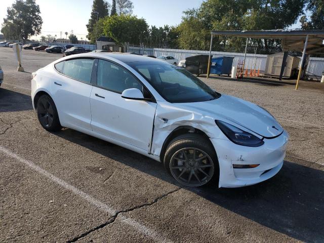 5YJ3E1EB1MF999055 - 2021 TESLA MODEL 3 WHITE photo 4