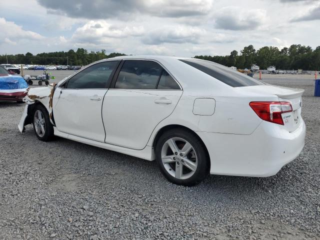 4T1BF1FK1CU537328 - 2012 TOYOTA CAMRY BASE WHITE photo 2