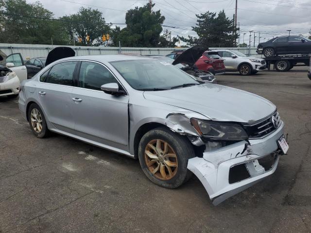 1VWAT7A35GC044790 - 2016 VOLK PASSAT S Күміс фото 4