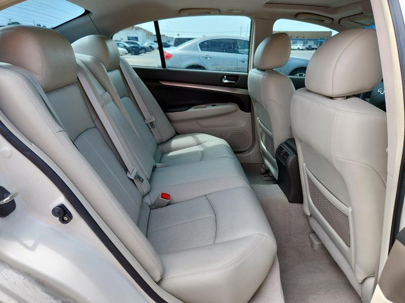 JN1CV6AP1AM203702 - 2010 INFINITI G37 BASE WHITE photo 10