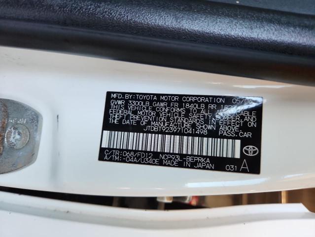 JTDBT923971041498 - 2007 TOYOTA YARIS WHITE photo 12