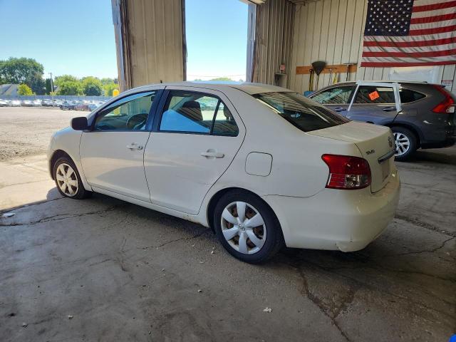 JTDBT923971041498 - 2007 TOYOTA YARIS WHITE photo 2