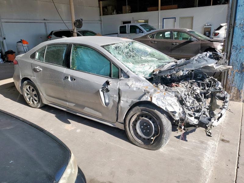 5YFEPMAE4MP194630 - 2021 TOYOTA COROLLA LE SILVER photo 4