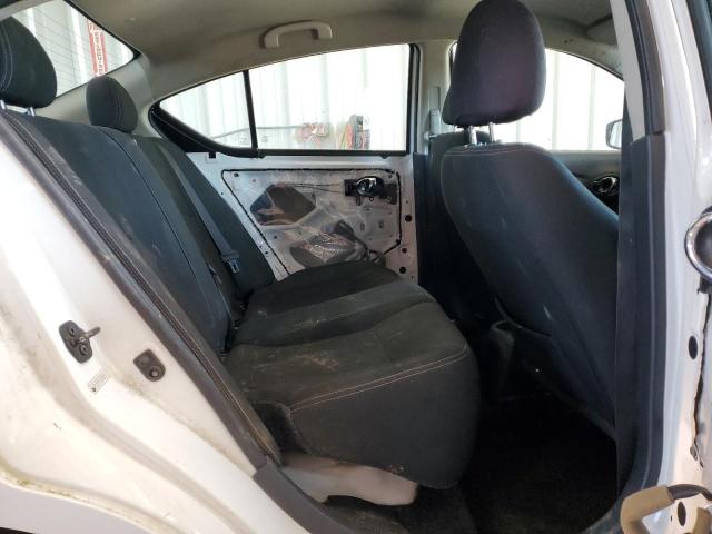 3N1CN7AP2JL849010 - 2018 NISS VERSA S 白色 照片 10