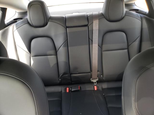 5YJ3E1EB5JF054671 - 2018 TESLA MODEL 3 თეთრი ფოტო 10