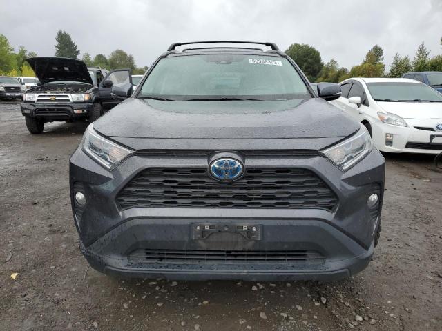 2T3B6RFV9MW012065 - 2021 TOYOTA RAV4 XLE PREMIUM GRAY photo 5