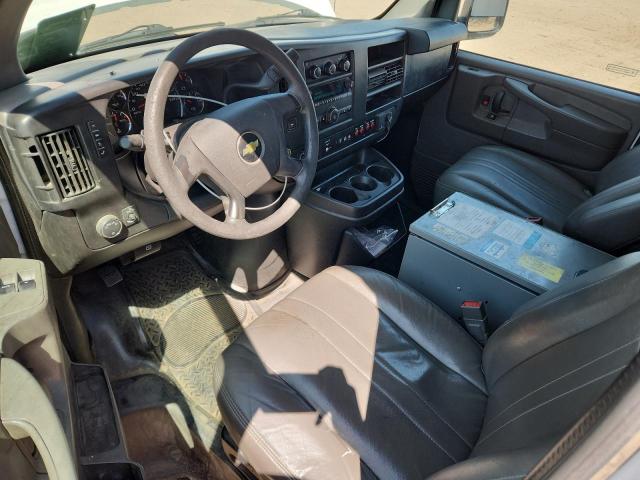 1GCWGFCF9F1256892 - 2015 CHEVROLET EXPRESS G2 白色 照片 8