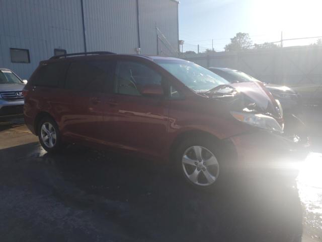 5TDKK3DC3GS751271 - 2016 TOYOTA SIENNA LE 勃艮第红 照片 4
