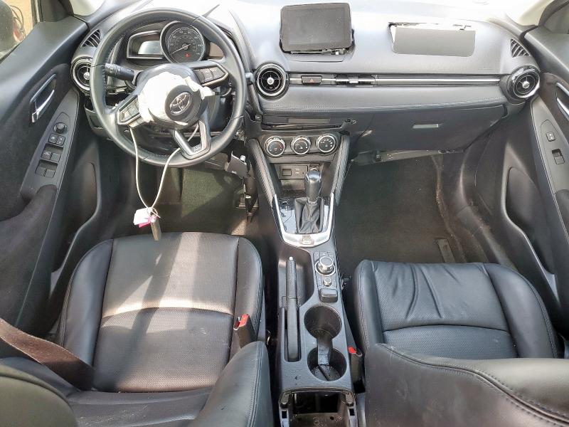 3MYDLBYV7KY503233 - 2019 TOYOTA YARIS L ნაცრისფერი ფოტო 8