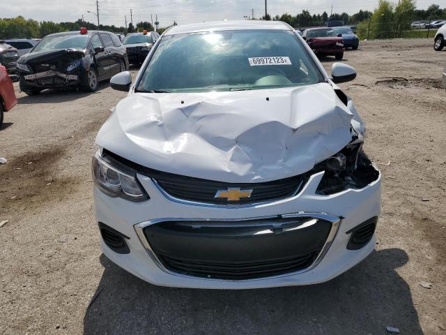 1G1JB5SHXJ4121099 - 2018 CHEVROLET SONIC LS WHITE photo 5