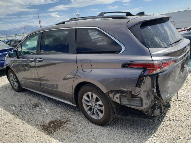 5TDYSKFCXMS029437 - 2021 TOYOTA SIENNA XLE ნაცრისფერი ფოტო 2